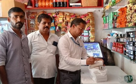 खाद्य सुरक्षा विभाग ने शोभापुर में मिठाई की दुकान पर की जांच