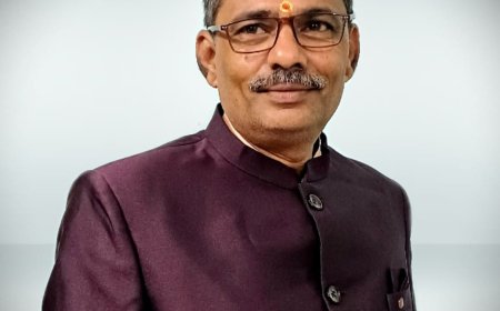 पत्रकारिता सिर्फ एक पेशा नहीं, एक महत्वपूर्ण जिम्मेदारी है - डॉ अनुराग सक्सेना