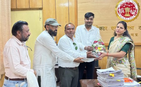 हिंदू-मुस्लिम एकता मंच द्वारा नवागत कलेक्टर महोदया से मुलाकात कर की शुभकामनाएं प्रेषित