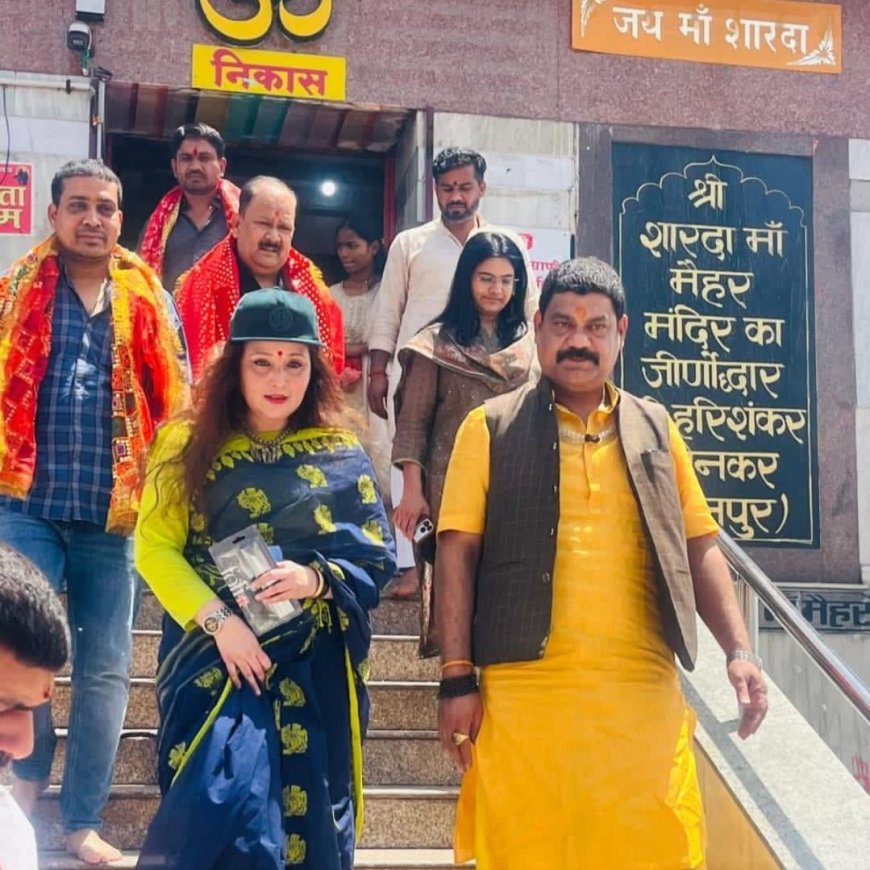 नवागत कलेक्टर माँ शारदा के दर्शन कर किया पदभार ग्रहण