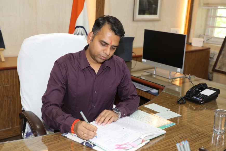 सोमेश मिश्रा ने किया नर्मदापुरम कलेक्टर का पदभार ग्रहण