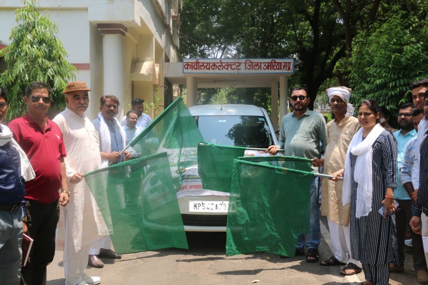 विधायक बांधवगढ,कलेक्टर ने कृषि रथ को हरी झंडी दिखाकर किया रवाना