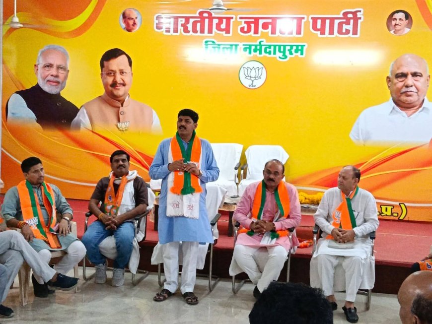 "मन की बात किसानों के साथ" कार्यक्रम की महत्वपूर्ण बैठक में पहुंचे राजेंद्र सिंह राजपूत