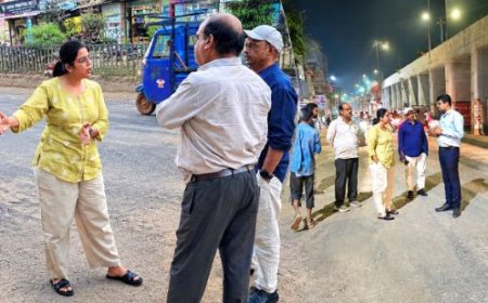 निगम युक्त ने किया सड़क निर्माण कार्यों का निरीक्षण एवं जल्द काम पूरा करने के लिए दिये दिशा निर्देश