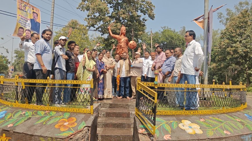 वीरांगना रानी दुर्गावती जी की जयंती पर कांग्रेसजनों ने अर्पित की श्रद्धांजलि